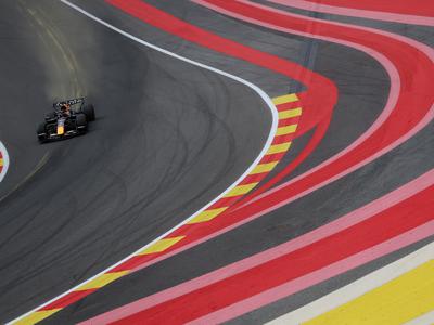 Verstappen z ekipno taktiko Antonelliju skoraj ukradel "pole position"
