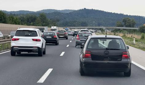 Prehiteti po desni? Večna dilema, zakon jasen, a praksa nekaj čisto drugega.