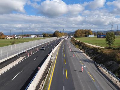 Na štajerski avtocesti proti Mariboru znova dva širša vozna pasova