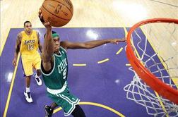 Rondo nekaj časa brez Bostonovega dresa