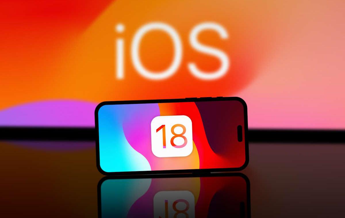 iOS 18 | Podpora slovenskemu jeziku v menijih je na globalnem trgu pametnih telefonov tako rekoč neznatna novica, v Sloveniji pa gre za pomemben in velik korak naprej, saj iPhone uporablja vsak četrti slovenski lastnik oziroma lastnica pametnega telefona (vir: GS StatCounter).  | Foto Shutterstock