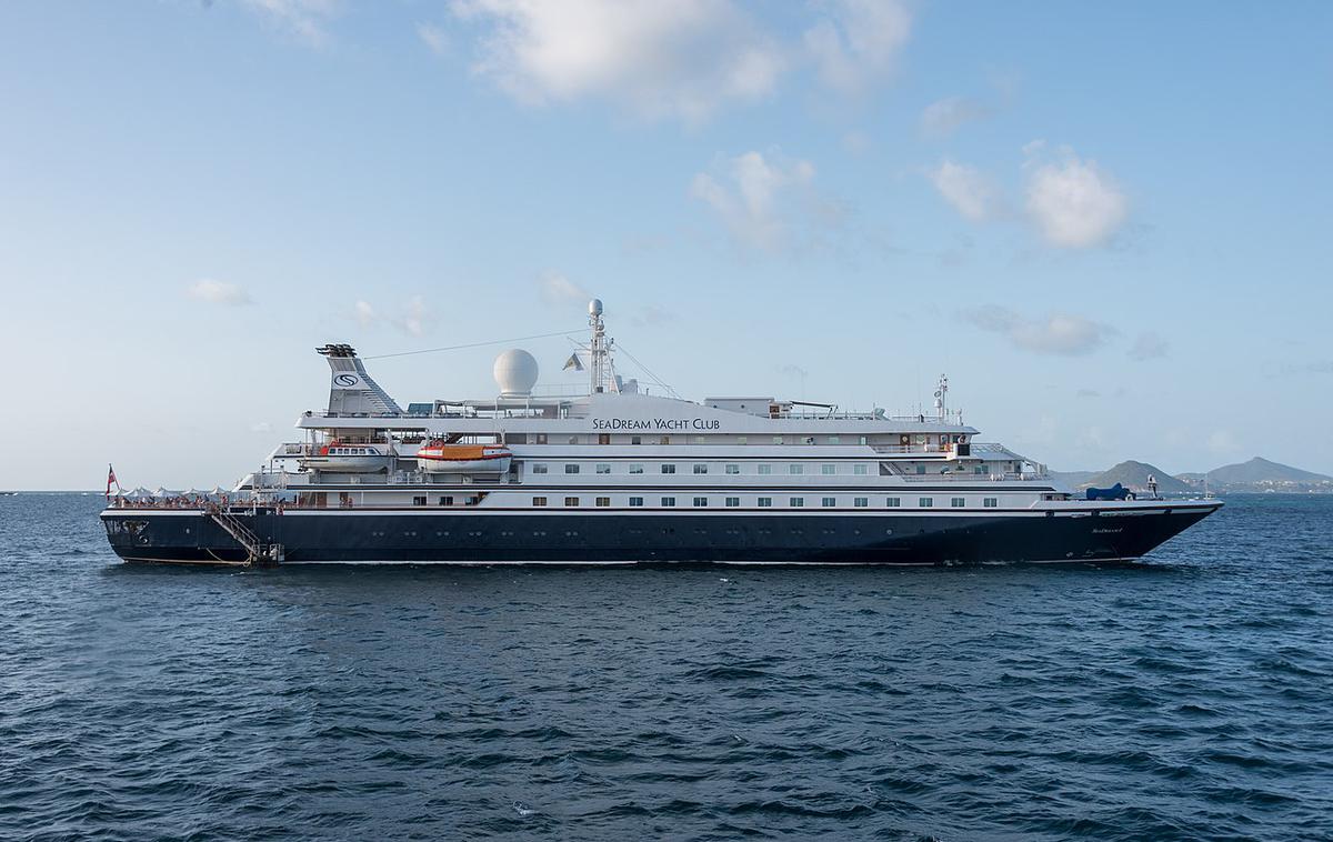 SeaDream 1 | Potniška ladja SeaDream 1, ki je kot prva po zaprtju zaradi koronavirusa odplula na križarjenje po Karibih. Končalo se je vse prej kot srečno. | Foto Gordon Leggett/Wikimedia Commons