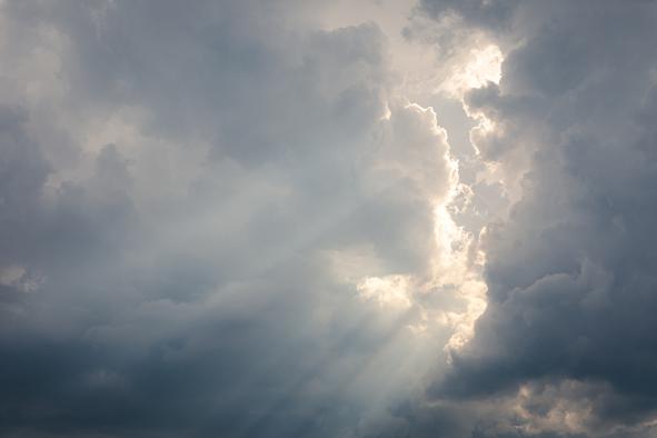 Petek bo oblačen, ob koncu tedna znova sonce in visoke temperature