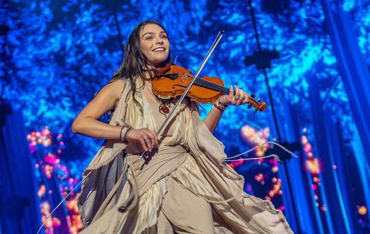 "Če bom imela na Evroviziji priložnost govoriti slovensko, absolutno bom, da se vidi, da imam tudi slovanske korenine," je odločena. | Foto: Eurovision.com