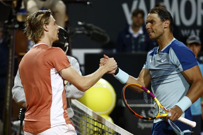 Shapovalov Nadal | Rafael Nadal se je v Rimu poslovil že v osmini finala. | Foto Reuters