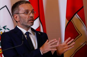 Zaradi suma poneverbe javnega denarja za plačilo oglasov uvedli preiskavo
