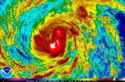 Tajfun bi na Filipinih lahko zahteval celo več kot tisoč mrtvih (video)