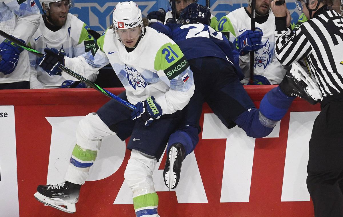 slovenska hokejska reprezentanca : Finska, Jan Drozg | Slovenske hokejiste dan po visokem porazu s Finci čaka dvoboj z gostitelji Švedi, ki so po štirih tekmah še brez praske. | Foto Guliverimage