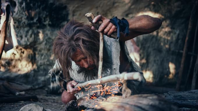 V jami so našli tudi številne ostanke hrane in druge predmete, ki pričajo o vsakdanjem življenju tamkajšnjih prebivalcev. | Foto: Getty Images