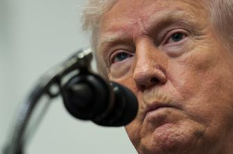 Ameriške hokejistke zavrnile Trumpovo vabilo, Trump osebno dojel zmagoslavje nad Kanado