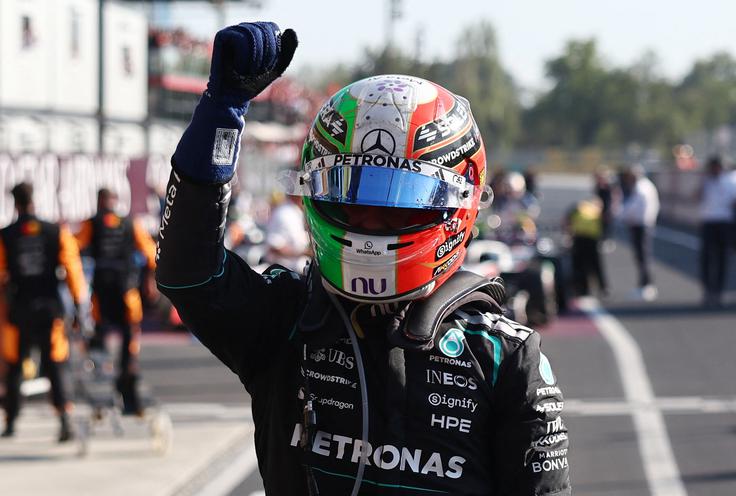 Kimi Antonelli je v Monzi poslušal italijansko himno. | Foto: Reuters
