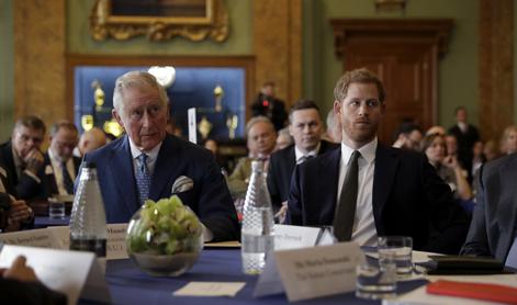Na vidiku sprava med princem Harryjem in kraljem? #video