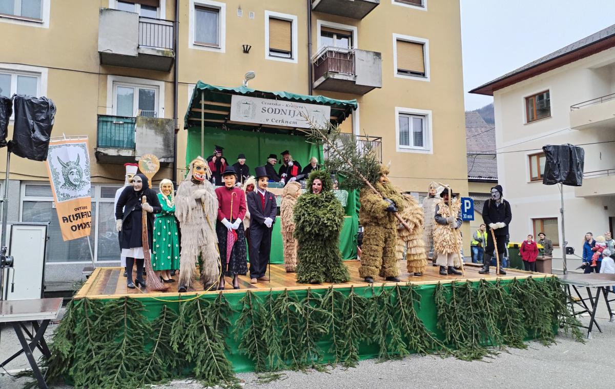 Laufarija, pust, Cerknica | Cerkljanski laufarji sodijo med najprepoznavnejše šemske skupine na Slovenskem. | Foto Primorski val/STA