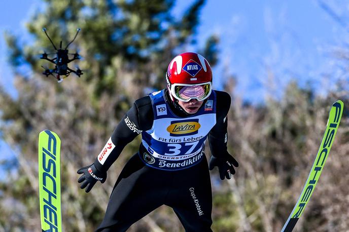 Kamil Stoch | Kamil Stoch se je po mesecu dni vrnil na skakalnico. | Foto Guliverimage