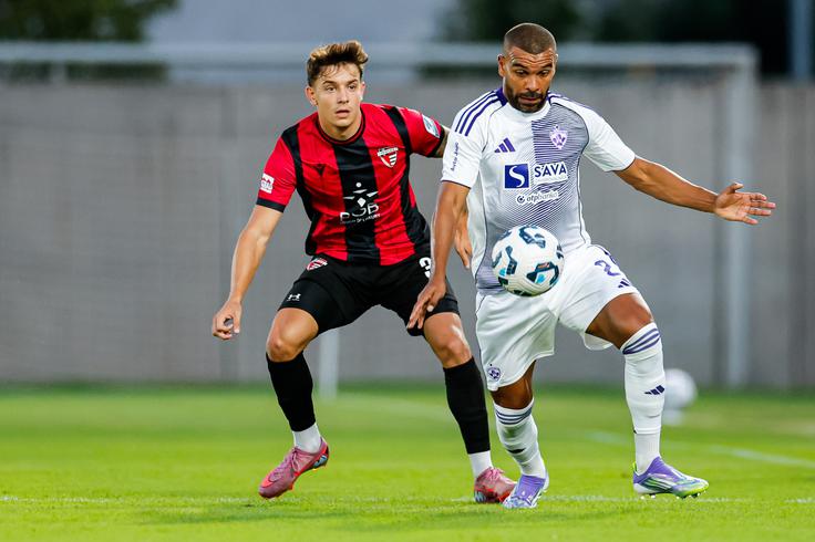 V prvem polčasu v Ajdvoščini ni bilo golov. | Foto: Aleš Fevžer