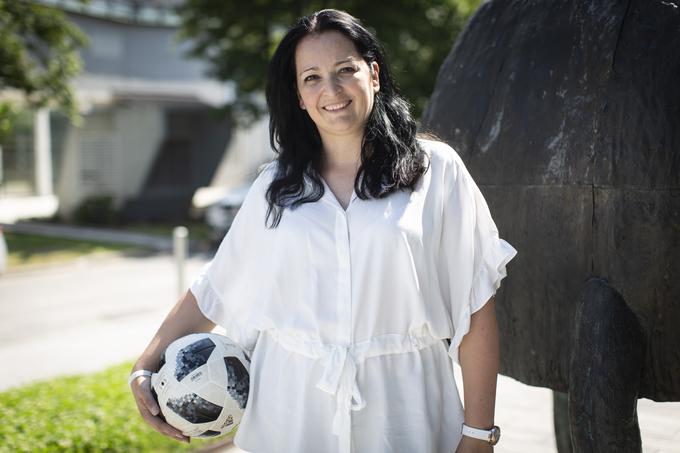 Patrizia De Franceschi Korent je mama treh otrok, žena, predstavnica za odnose z mediji na enem od ministrstev in avtorica bloga z naslovom Fuzbal je ljubezen. | Foto: Bojan Puhek