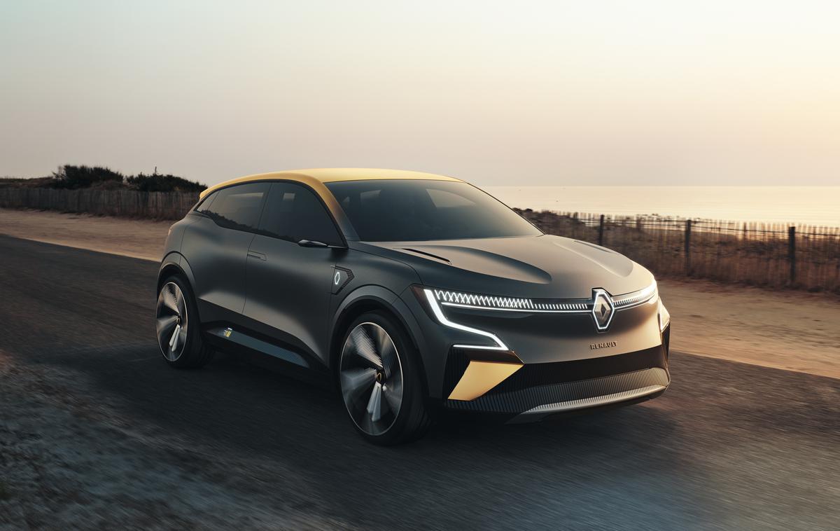 Renault megane eVision | Koncept pri Renaultu opisujejo kot "komblimuzino" prihodnosti. Bistvo koncepta je nova in zgolj električnim avtomobilom namenjena platforma CMF-EV, na kateri bodo v prihodnje nastali vsi novi Renaultovi električni avtomobili.  | Foto Renault