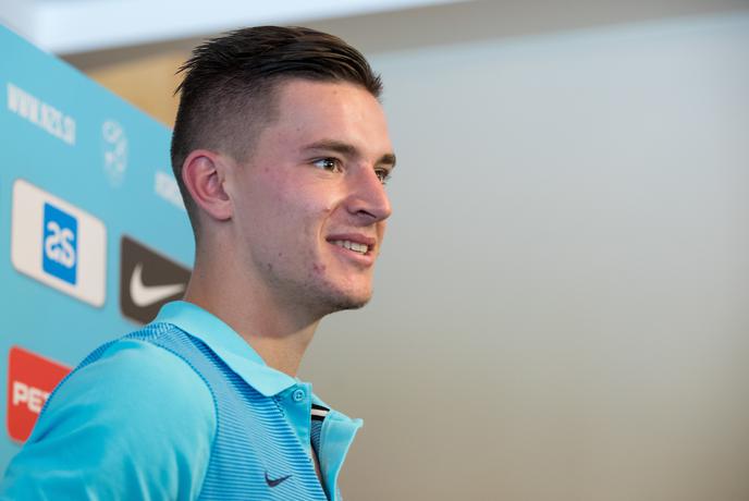Živi pravljico, izgublja stave in čestita sorodnici