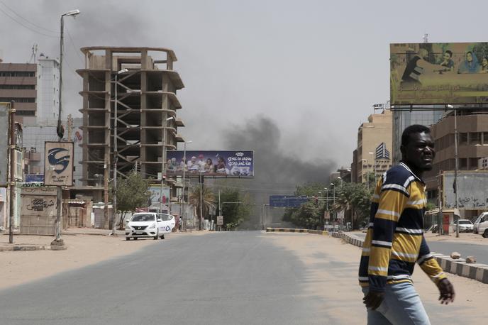 Sudan | Sudanska vojska je danes sprožila zračne napade na paravojaško oporišče v bližini prestolnice. | Foto Guliverimage