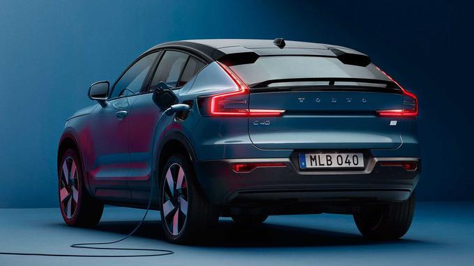 Volvo bo od leta 2030 naprej prodajal izključno električna vozila, C40 recharge pa bo mogoče naročiti le prek spleta. | Foto: Volvo