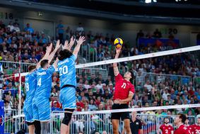 Po slabem začetku Slovenci silovito do prve zmage v Stožicah