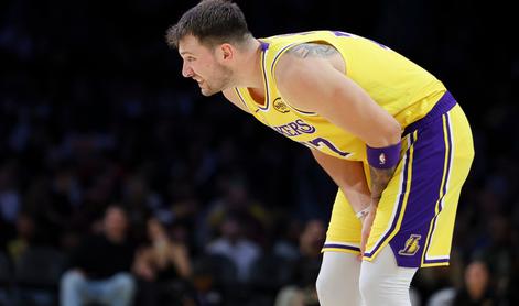 Dončić ima težave s prstom, Jokić že v tretji četrtini do trojnega dvojčka
