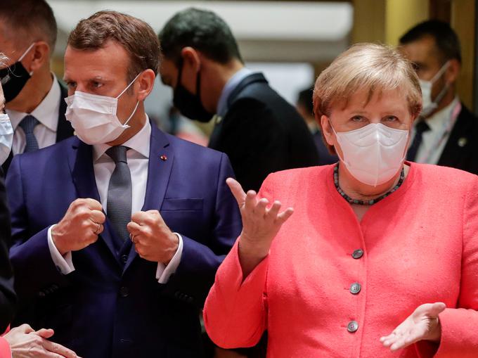 Francoski predsednik Emmanuel Macron previdno verjame v dogovor, nemška kanclerka Angela Merkel pričakuje težka pogajanja. | Foto: Reuters