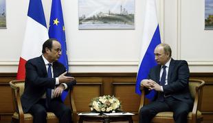 Francoski predsednik je v Moskvi s Putinom iskal rešitve za Ukrajino
