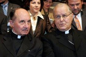 Slovenski škofje začeli obisk ad limina v Vatikanu