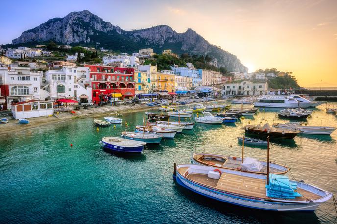 Capri, Italija, Morje | Capri je ena najbolj znanih in najbolj obiskanih počitniških destinacij v Italiji.  | Foto Shutterstock