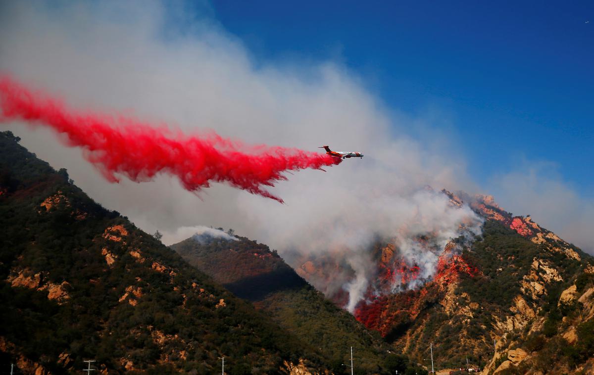 Požar v Kaliforniji | V Kaliforniji se v zadnjih mesecih spopadajo s številnimi uničujočimi požari. | Foto Reuters