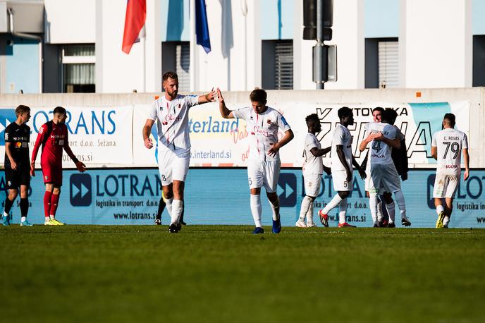 Tabor Sežana, Bravo, oktober 2020 | Nogometaši Tabora so poskrbeli, da Sežana tudi po peti tekmi v tej sezoni ostaja neokrnjena.  | Foto Grega Valančič/Sportida