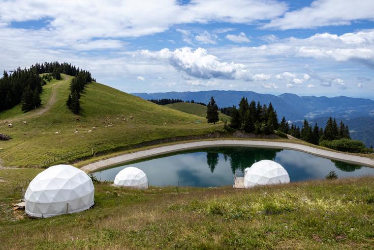 Umetno jezero pri koči Na treh plotih | Foto: Matej Podgoršek