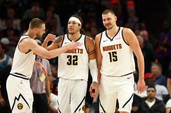 Drama v Phoenixu, Denver diha za ovratnik Lakersom