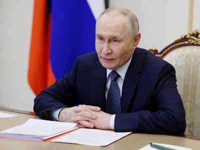 Putin naj bi se strinjal z začasno prekinitvijo napadov na ukrajinska mesta