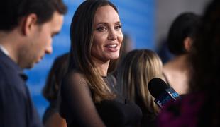 Bo Angelina Jolie vlogerka? Zagnala je lastni kanal na YouTubu. #video