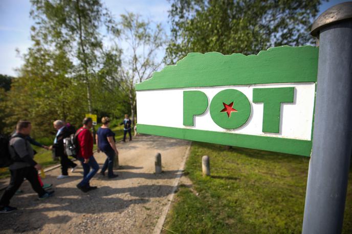 Tek trojk, Pot ob žici | Foto Anže Malovrh/STA