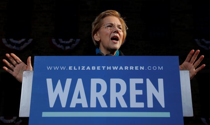 Elizabeth Warren si je pred kratkim privoščila velik spodrsljaj, saj je trdila, da ima v sebi indijansko kri. Test DNK je nato pokazal, da ima Warrenova ravno toliko indijanskih genov kot večina preostalih belopoltih Američanov. | Foto: Reuters