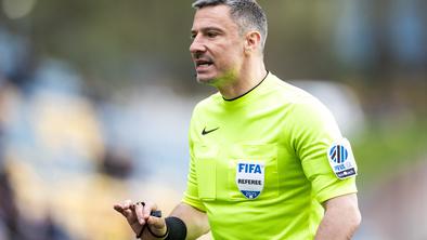 Slavko Vinčić med sodniki na klubskem SP v nogometu
