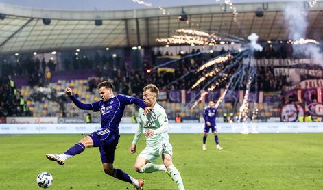 Navijači Maribora ostro nad NZS, Green Dragonsi so se poklonili ljubljencu