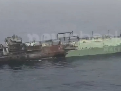 Poškodovani ruski tanker brez posadke ima na krovu 700 ton goriva