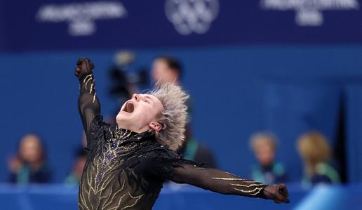 Ameriški drsalci ubranili olimpijski naslov, Japonci zaostali le za točko