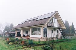 Konec je, sončna elektrarna ni več dovolj