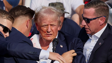 Atentat na Donalda Trumpa: 11 minut in devet sekund. Kaj se je dogajalo?