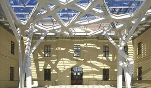 Daniel Libeskind dela načrt za sinagogo v Münchnu