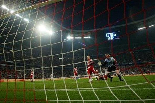 Stuttgart in HSV "out", Bayern po podaljških