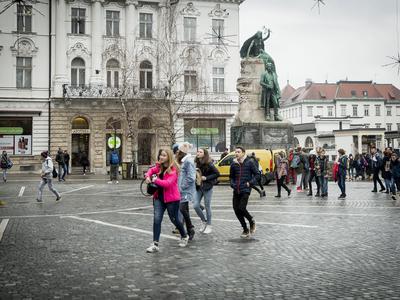 S 1. marcem višji otroški dodatki, dodatki za veliko družino, socialne pomoči, štipendije in subvencije študentske prehrane