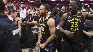 Curry in druščina do napredovanja, Indiana presenetila Cleveland