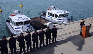 Policija bo mejo v Piranskem zalivu varovala s petimi plovili