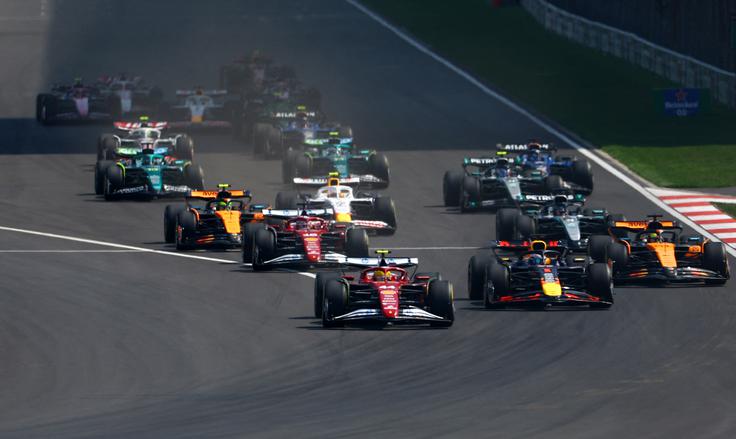 Šprint v Šanghaju je za zdaj edina svetla točka Ferrarijeve sezone. | Foto: Reuters